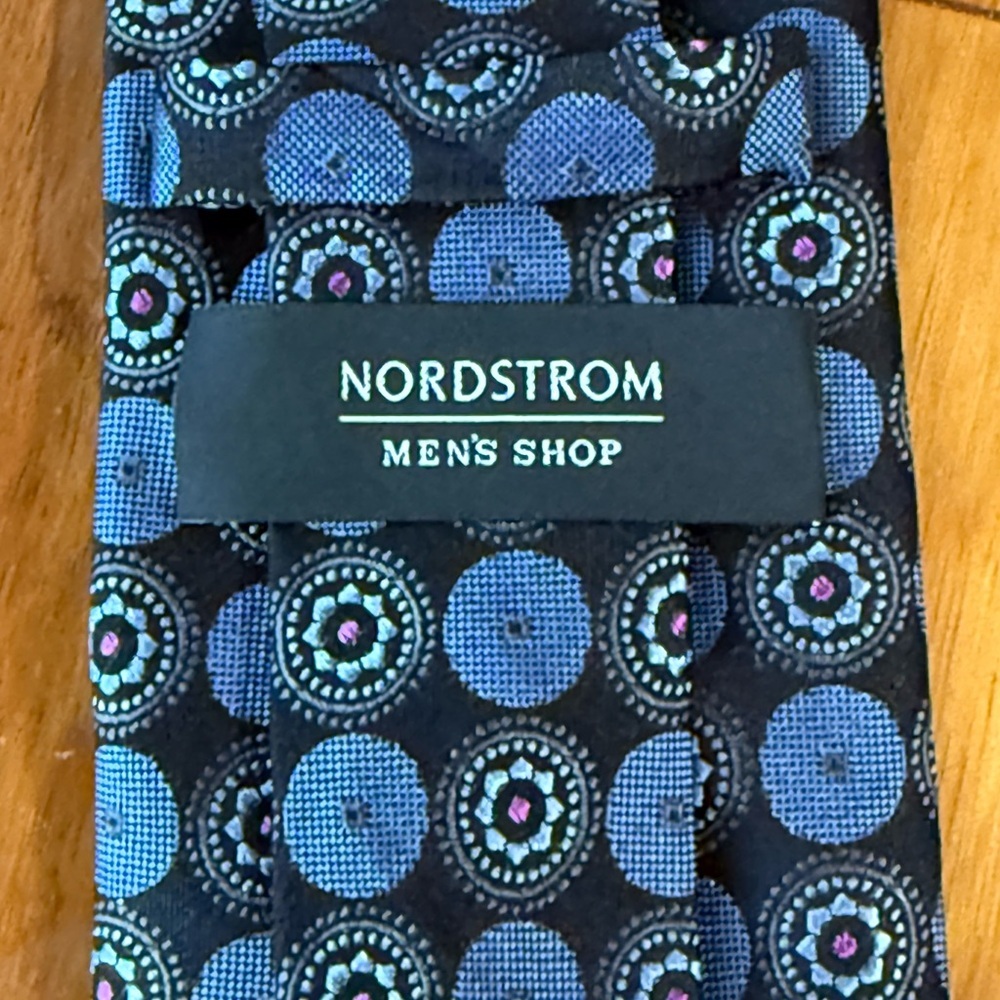 NWOT Nordstrom Men’s Shop Blue Medallion Silk Tie Black Geometric - Picture 4 of 5